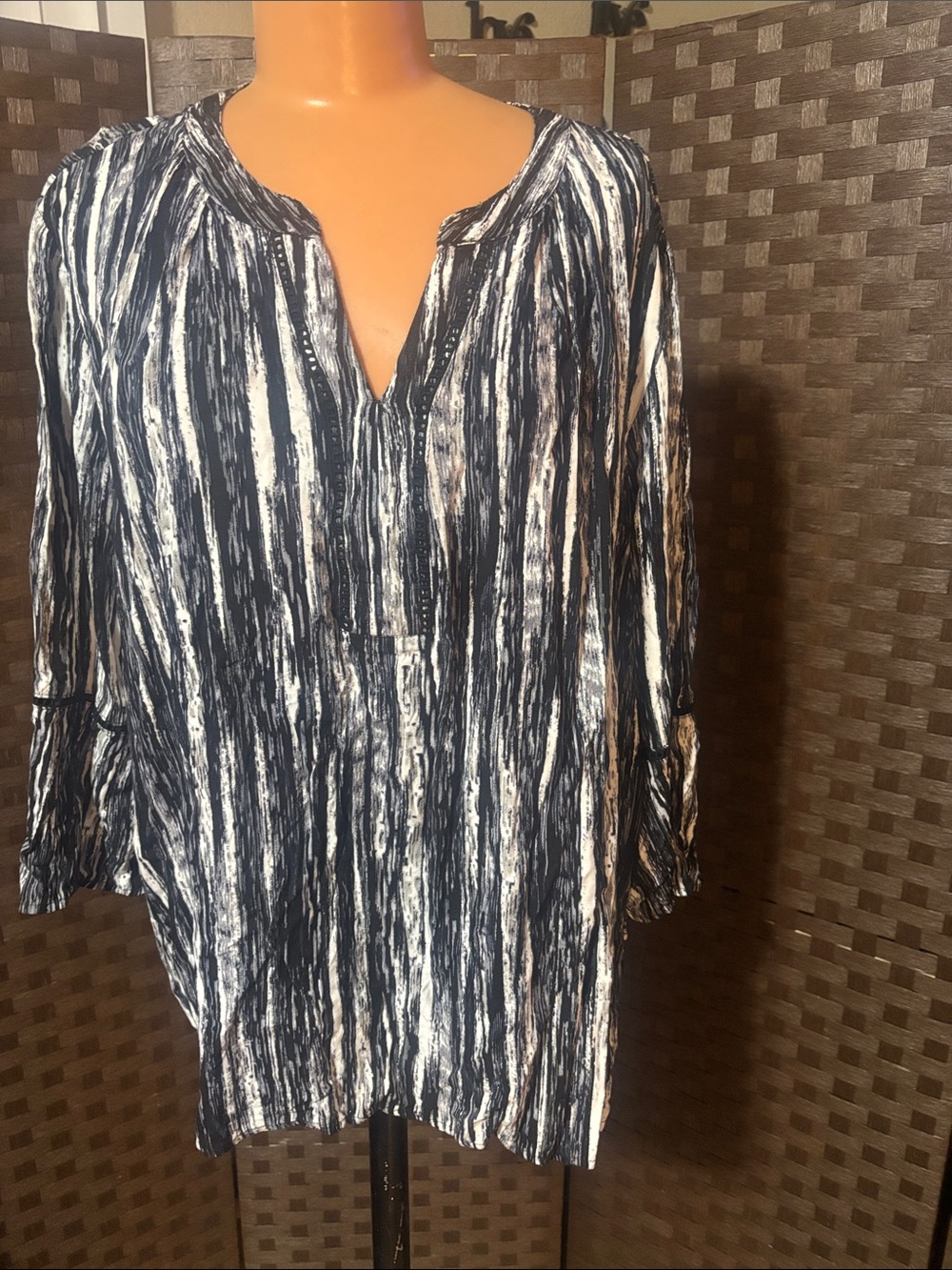 Source Unknown Navy and White V-Neck Striped Tunic